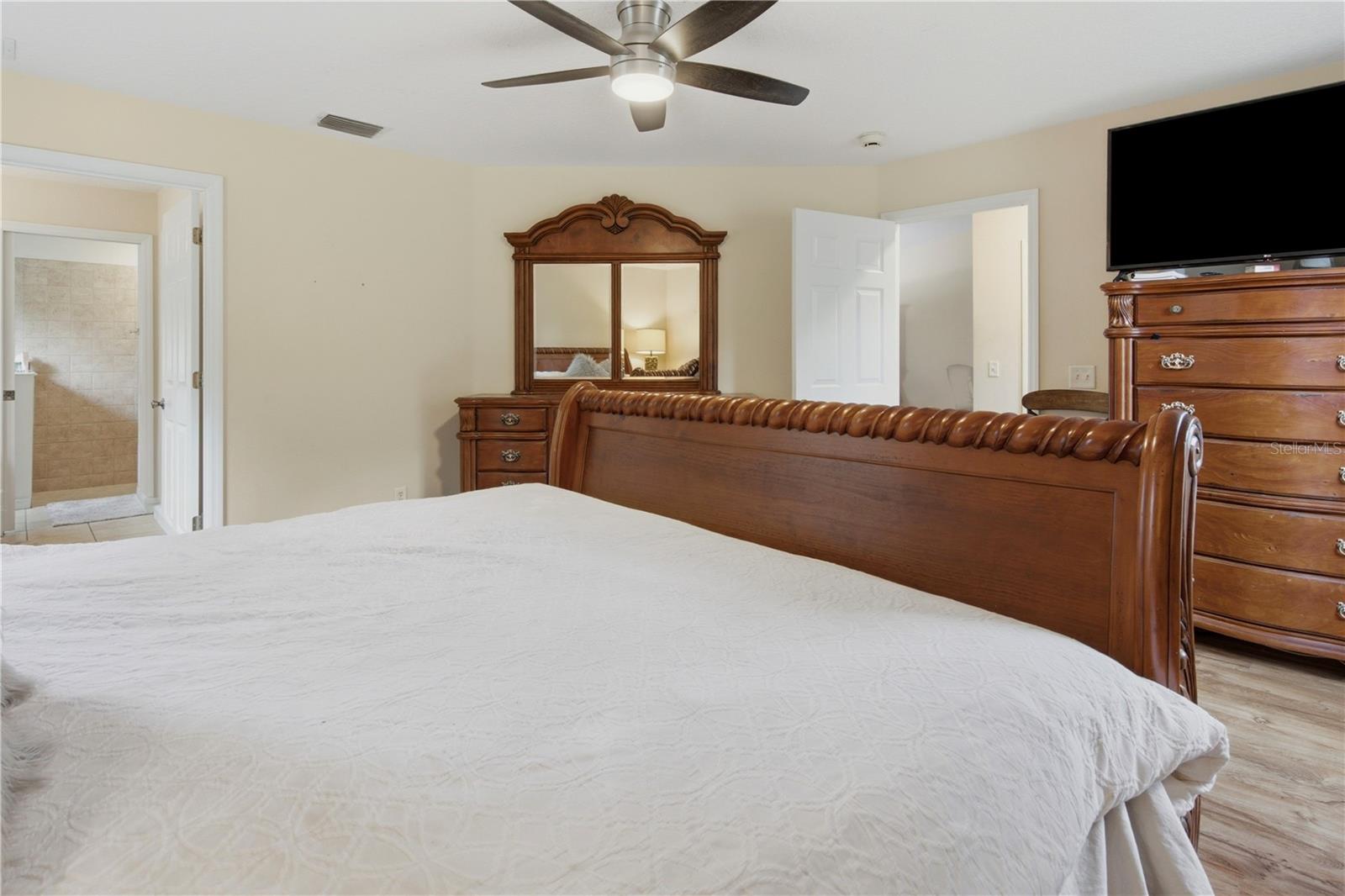 COUNTRYSIDE LAKES - Residential