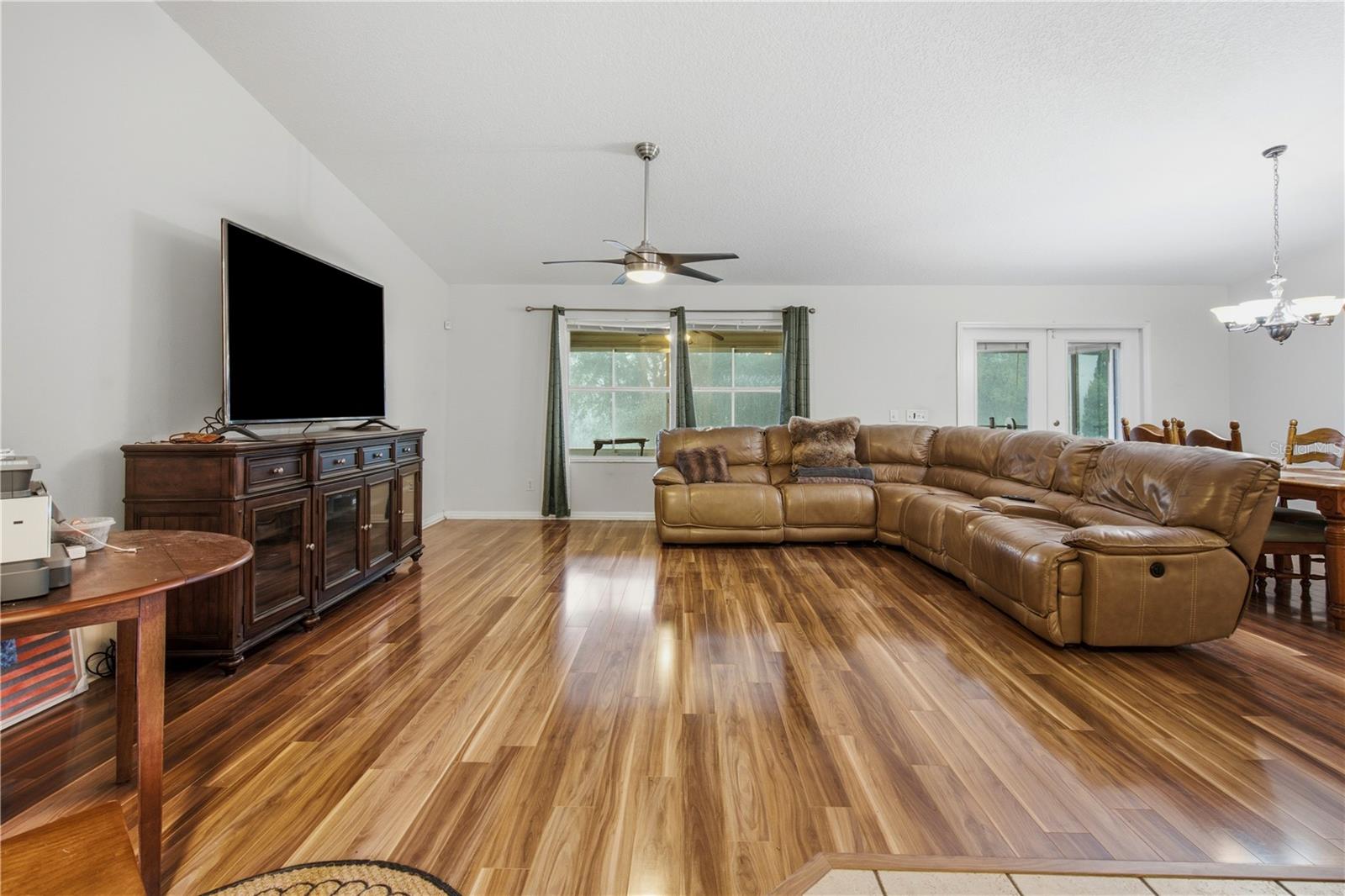 COUNTRYSIDE LAKES - Residential