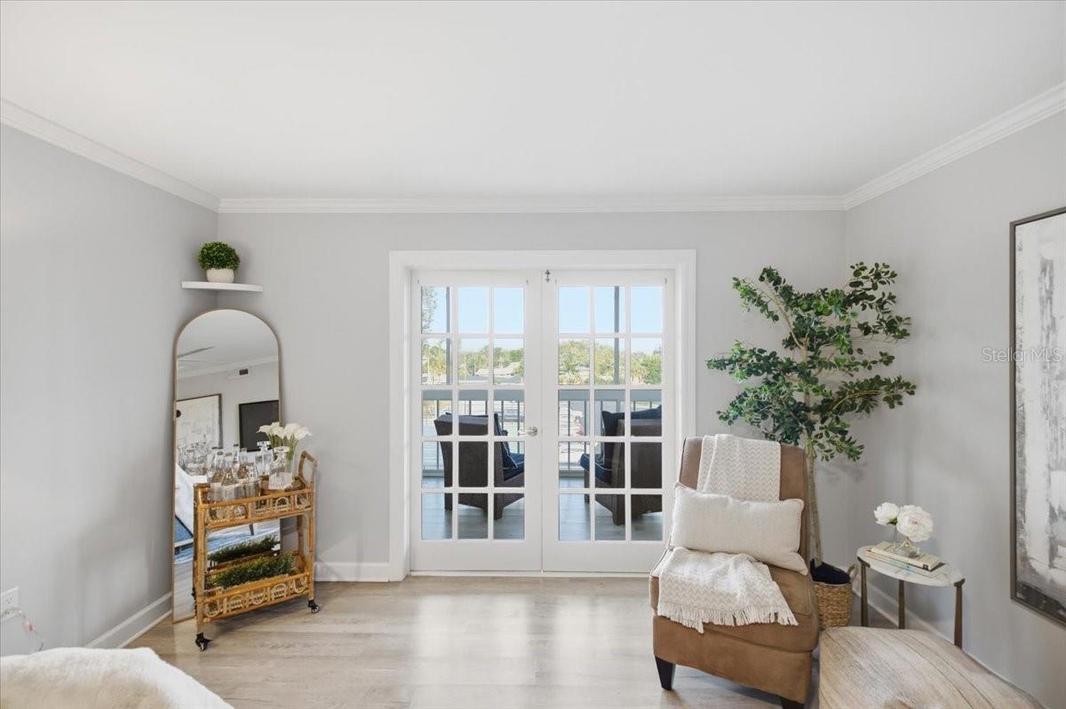 MOORINGS OF MAXIMO CONDO - Residential