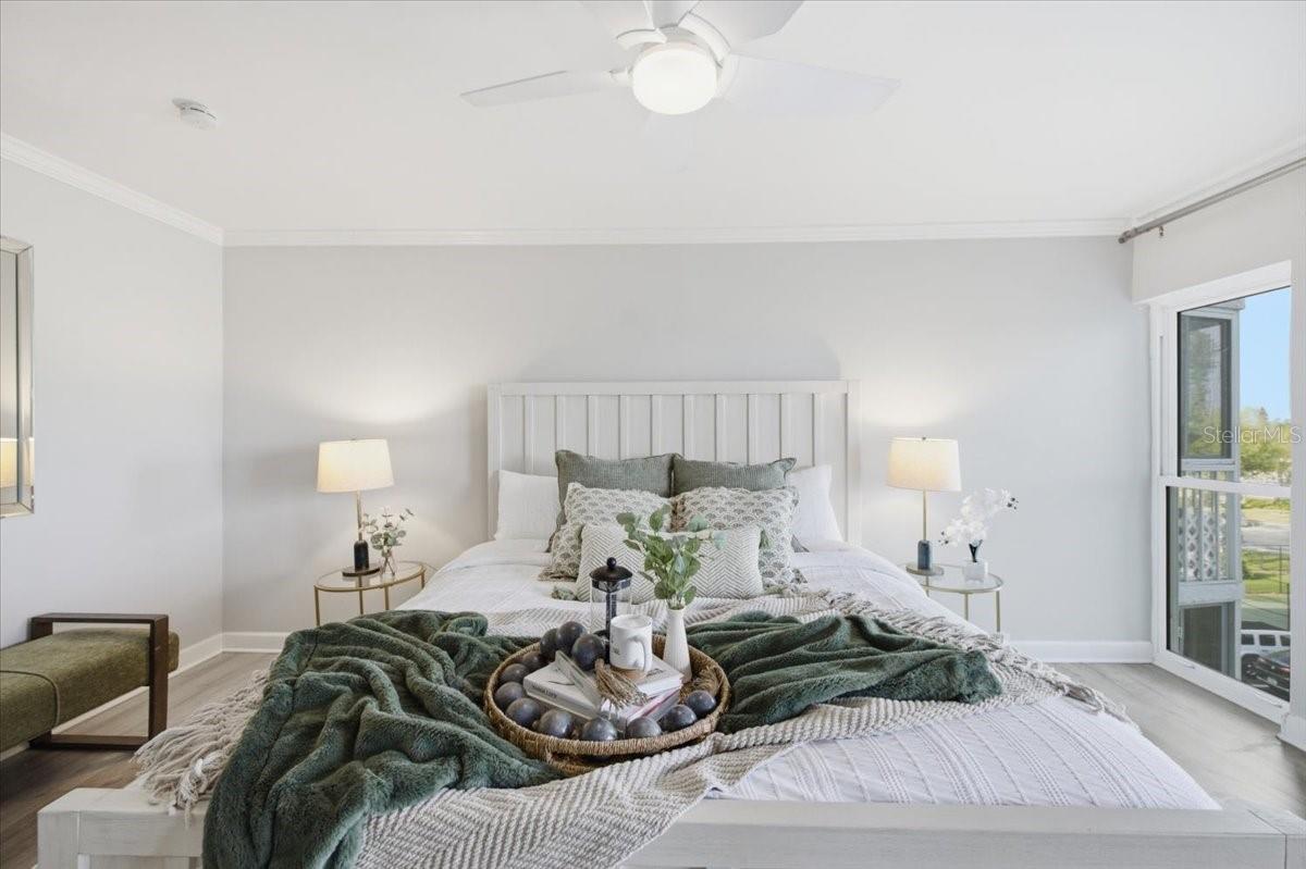 MOORINGS OF MAXIMO CONDO - Residential