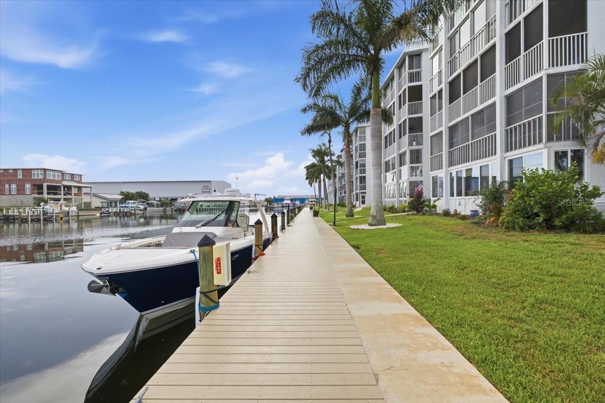 MOORINGS OF MAXIMO CONDO - Residential