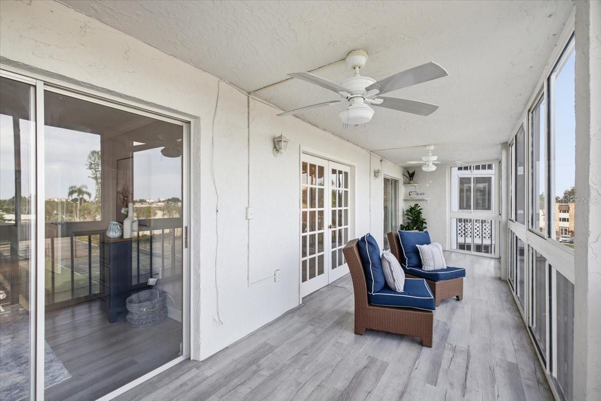 MOORINGS OF MAXIMO CONDO - Residential