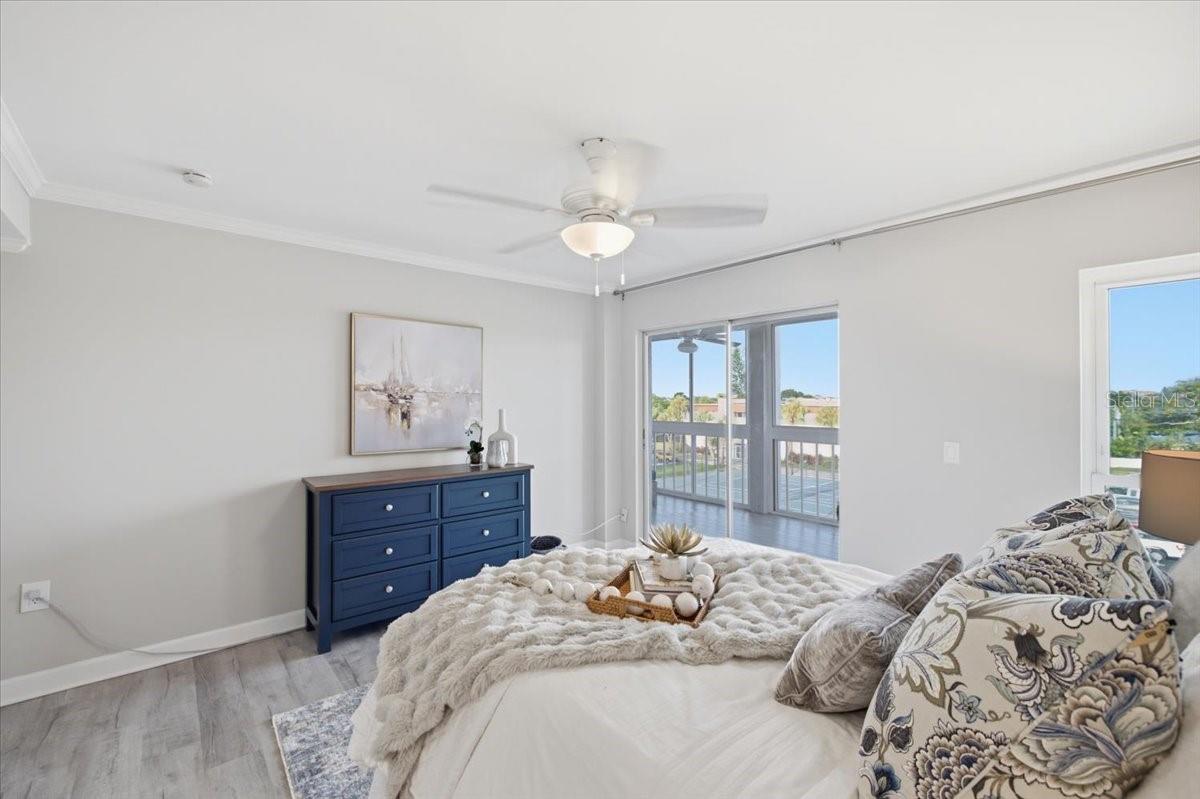 MOORINGS OF MAXIMO CONDO - Residential