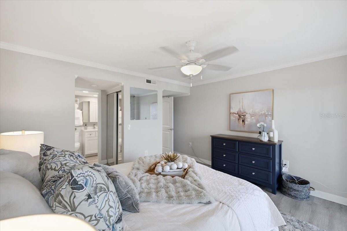 MOORINGS OF MAXIMO CONDO - Residential