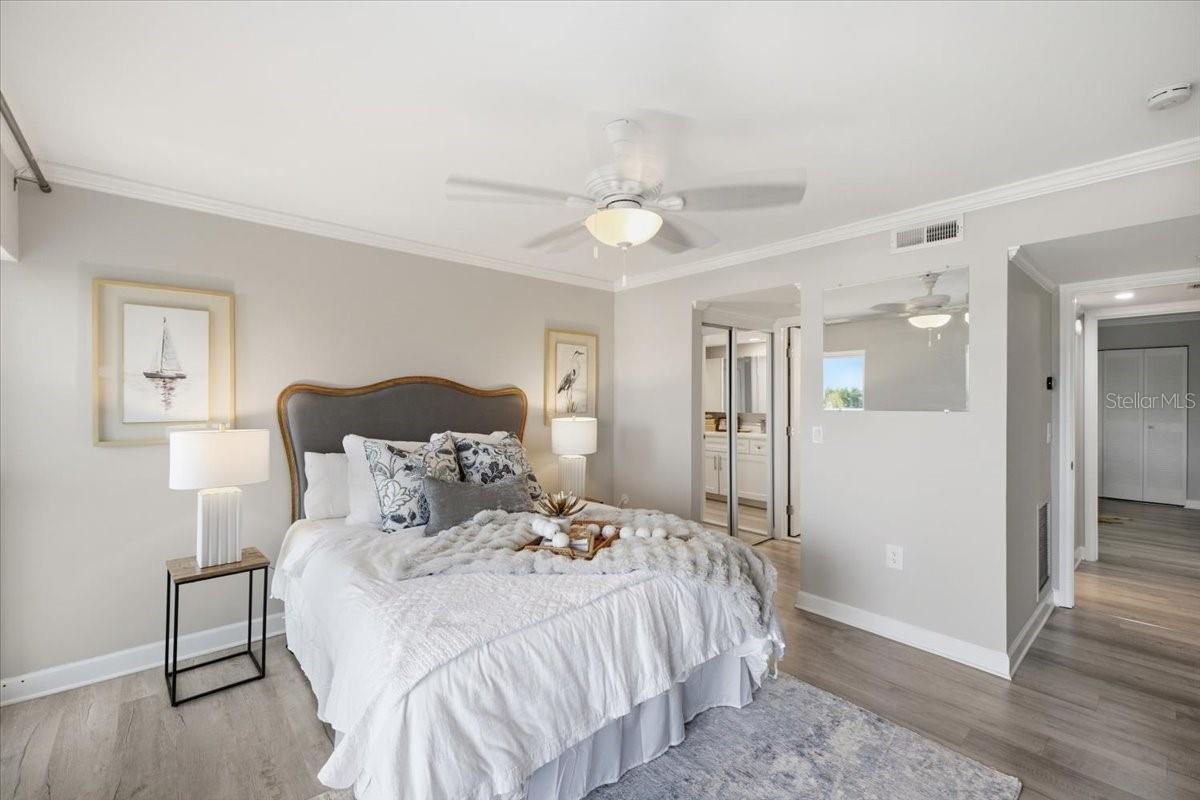 MOORINGS OF MAXIMO CONDO - Residential