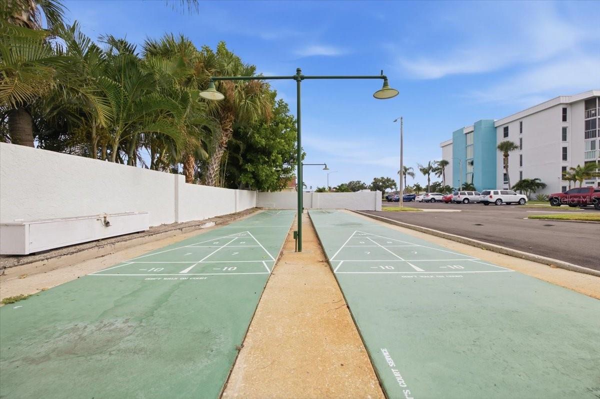 MOORINGS OF MAXIMO CONDO - Residential