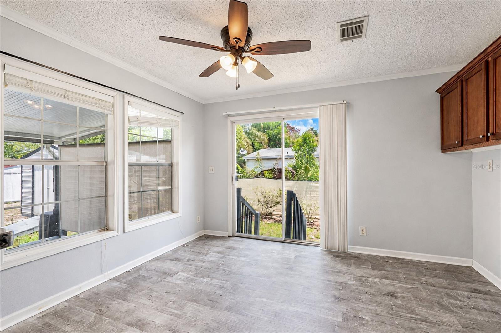 SHANGRI LA SHORES - Residential