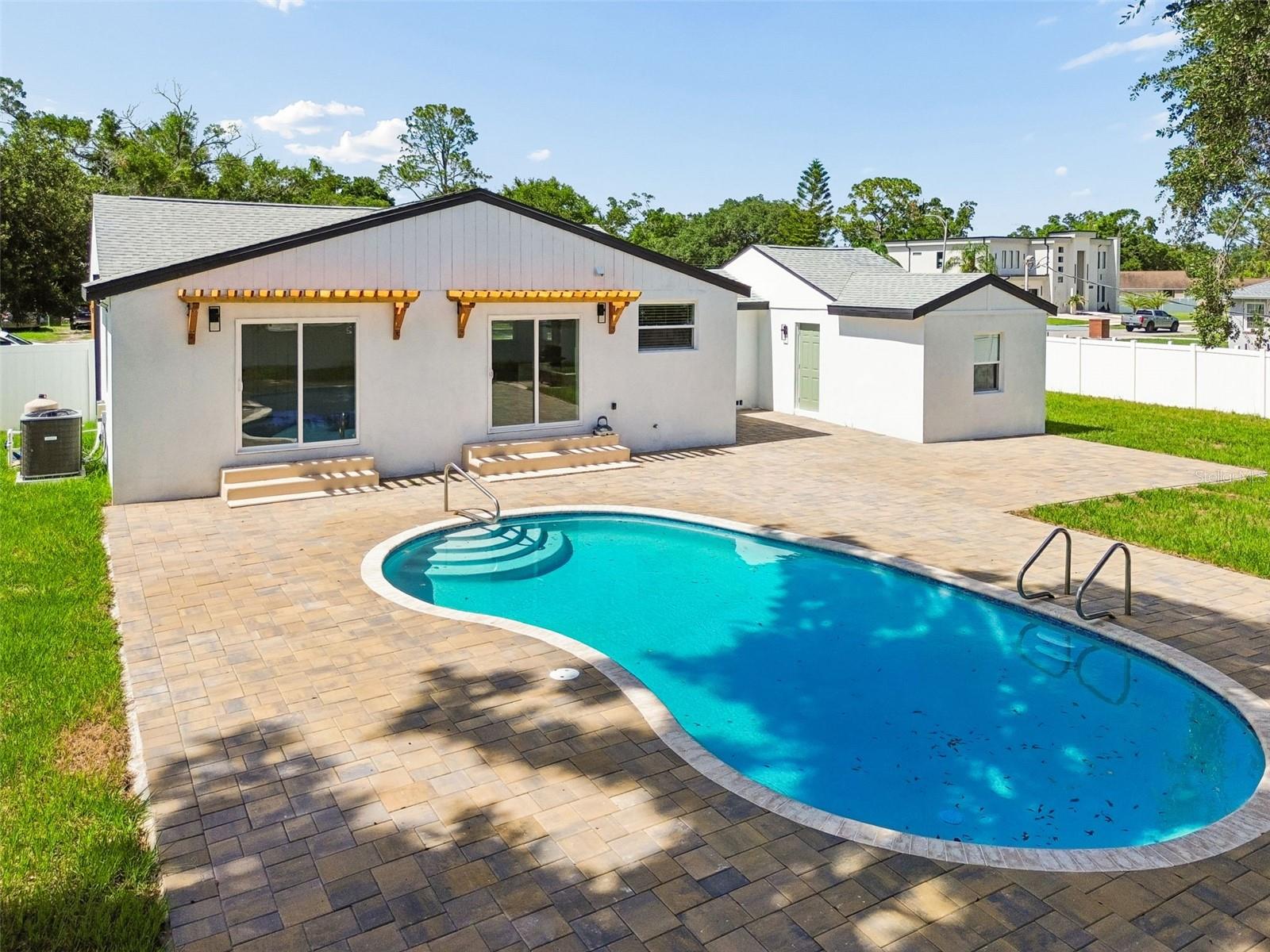 WELLSWOOD ESTATES UNIT 3 - Residential