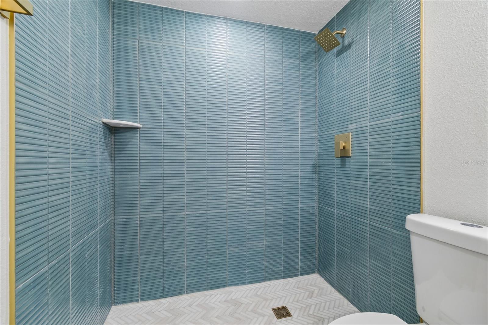 WELLSWOOD ESTATES UNIT 3 - Residential