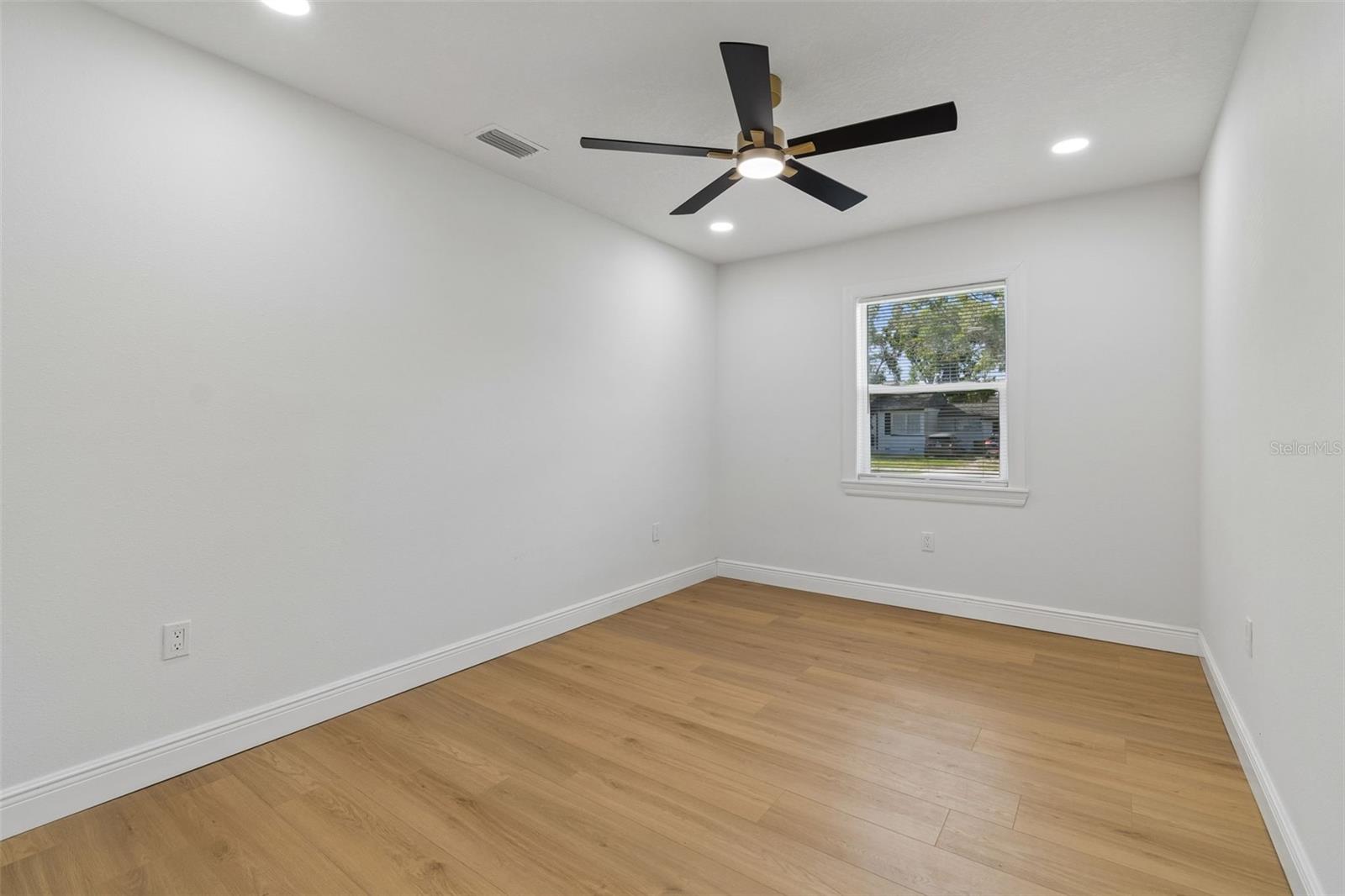 WELLSWOOD ESTATES UNIT 3 - Residential