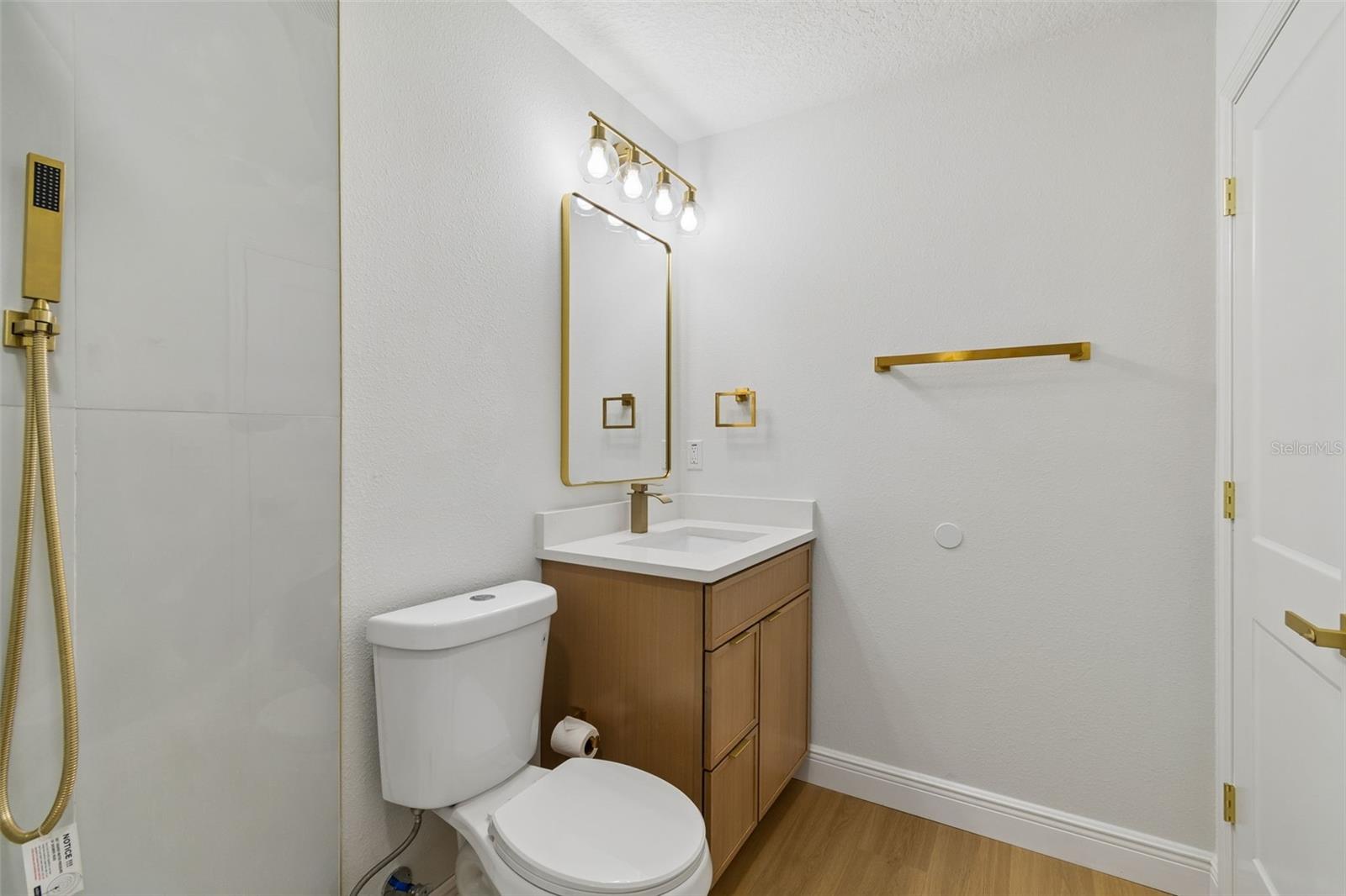 WELLSWOOD ESTATES UNIT 3 - Residential