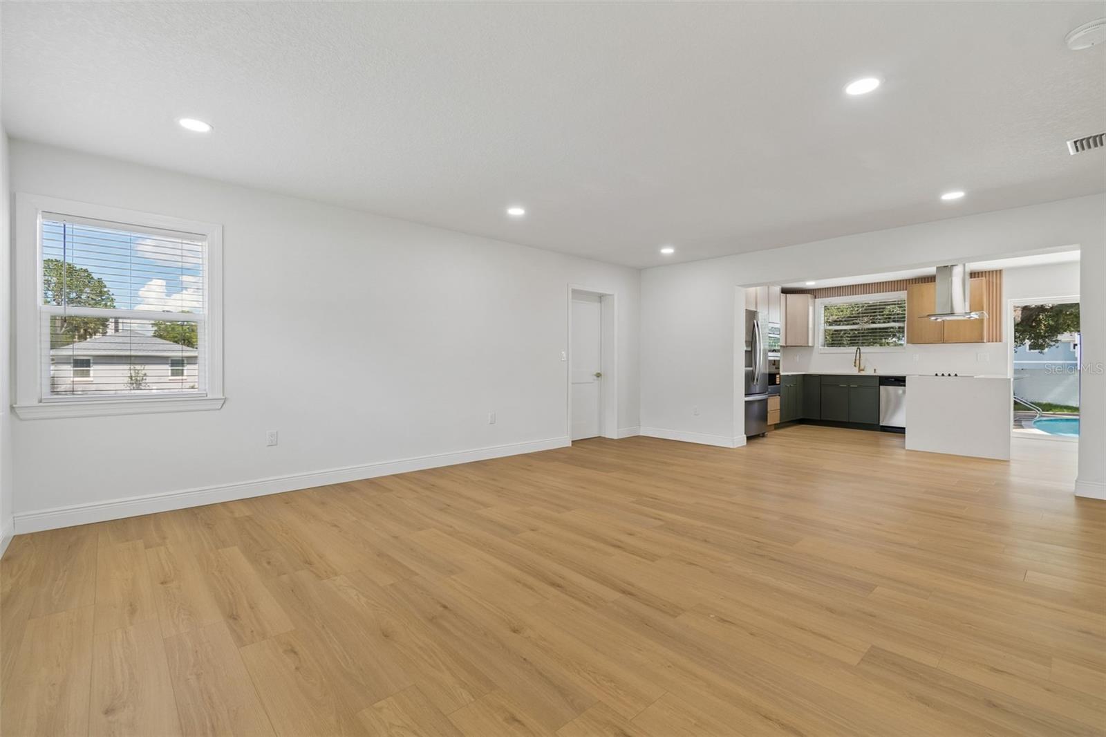 WELLSWOOD ESTATES UNIT 3 - Residential