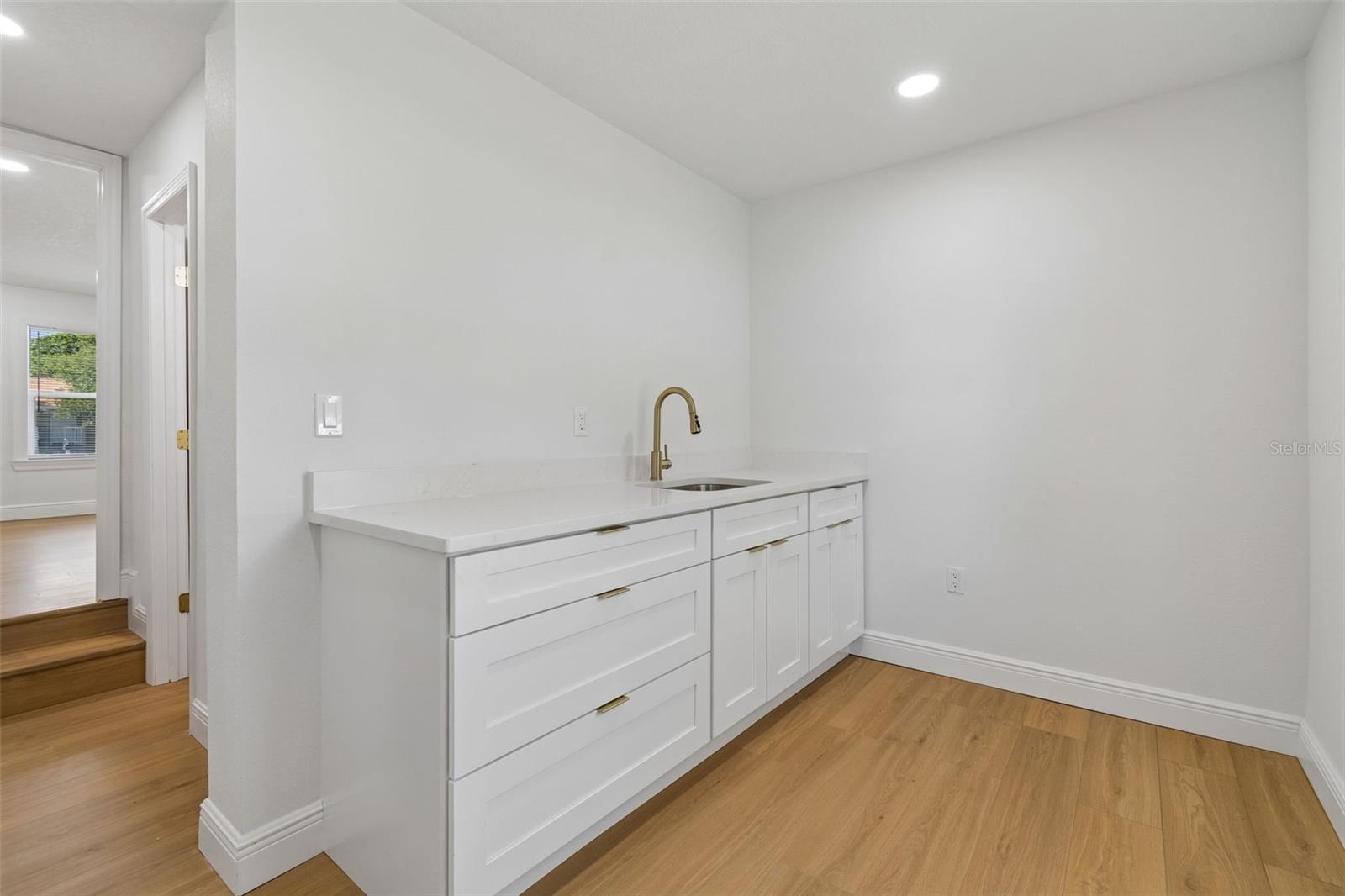 WELLSWOOD ESTATES UNIT 3 - Residential