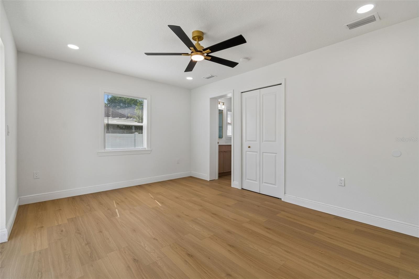 WELLSWOOD ESTATES UNIT 3 - Residential