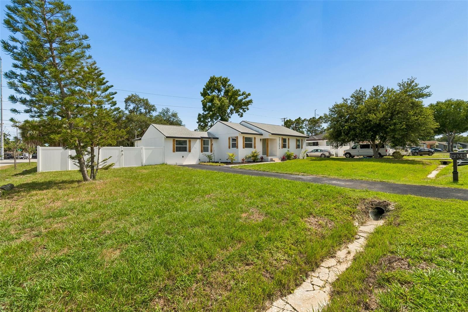 WELLSWOOD ESTATES UNIT 3 - Residential