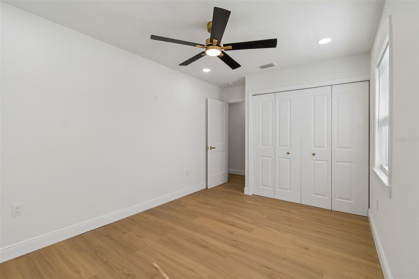 WELLSWOOD ESTATES UNIT 3 - Residential