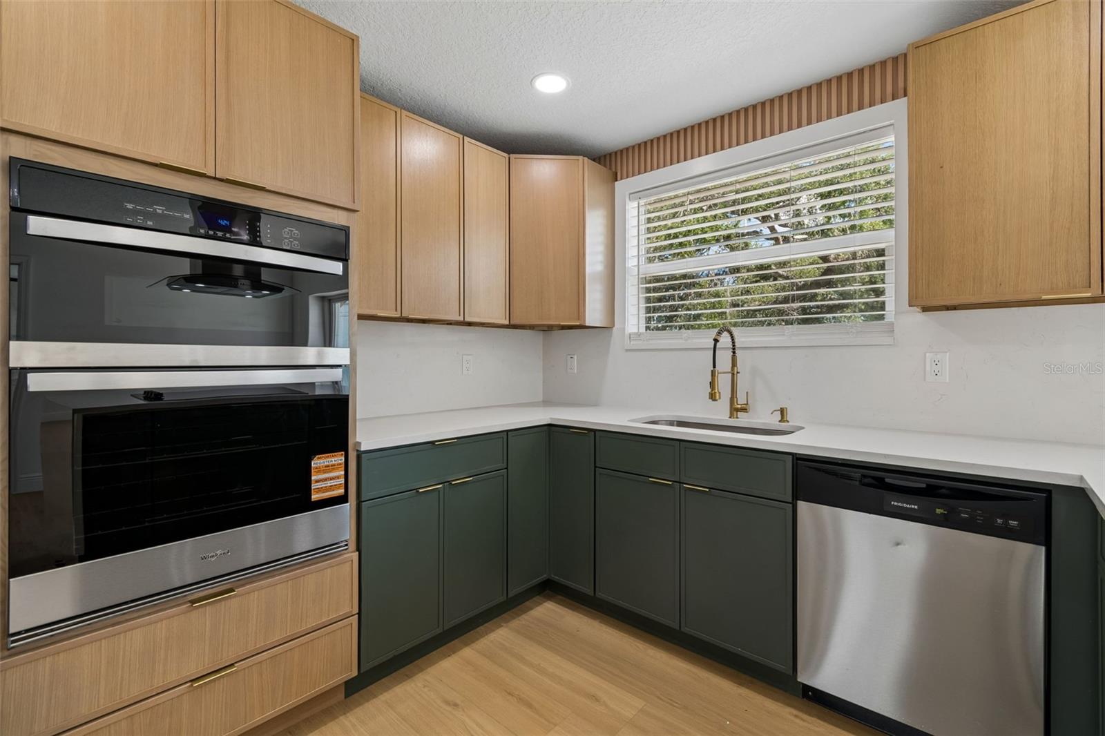 WELLSWOOD ESTATES UNIT 3 - Residential