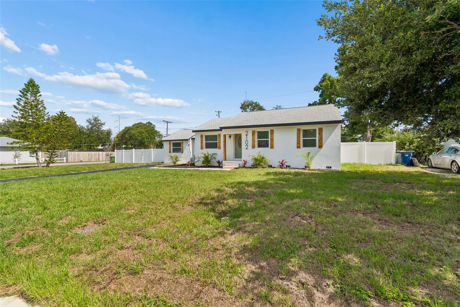 WELLSWOOD ESTATES UNIT 3 - Residential