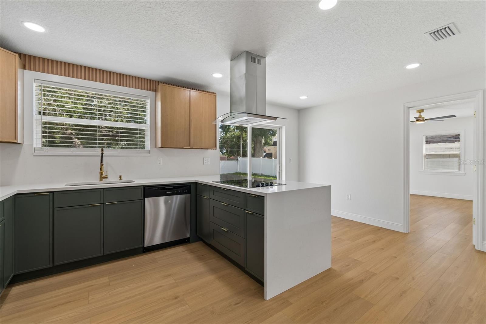 WELLSWOOD ESTATES UNIT 3 - Residential