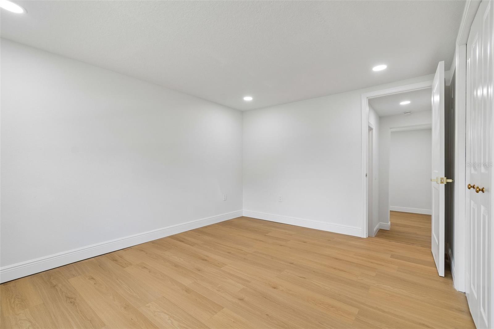 WELLSWOOD ESTATES UNIT 3 - Residential