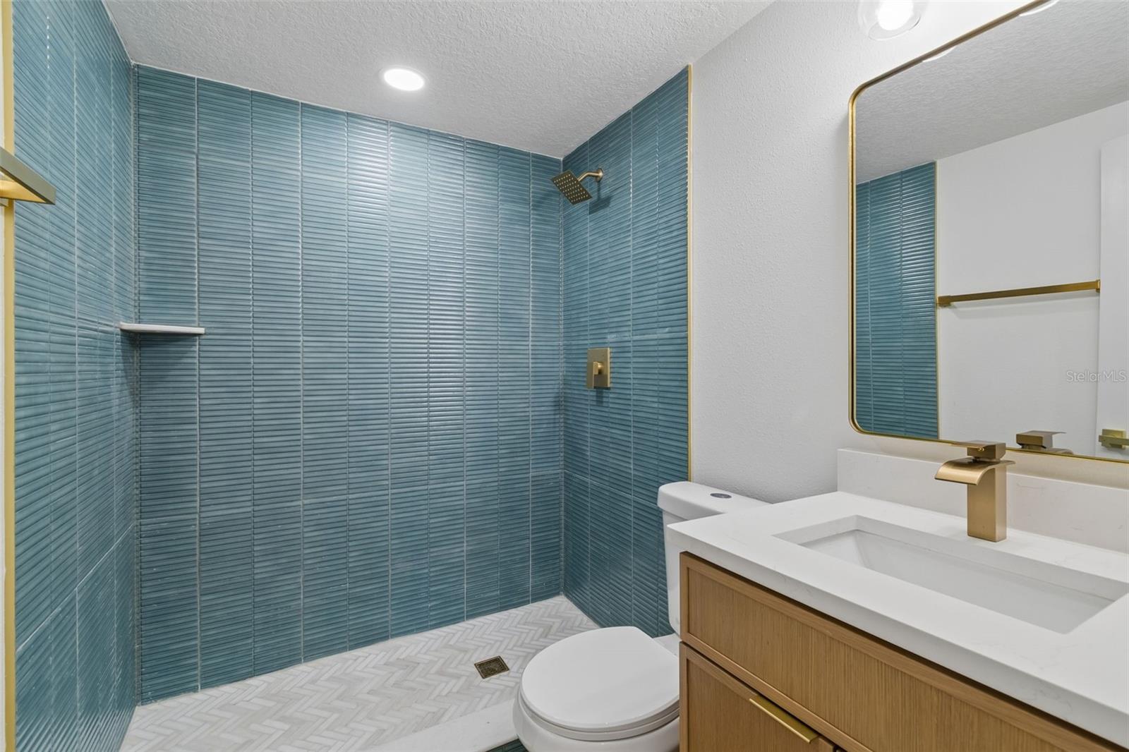 WELLSWOOD ESTATES UNIT 3 - Residential