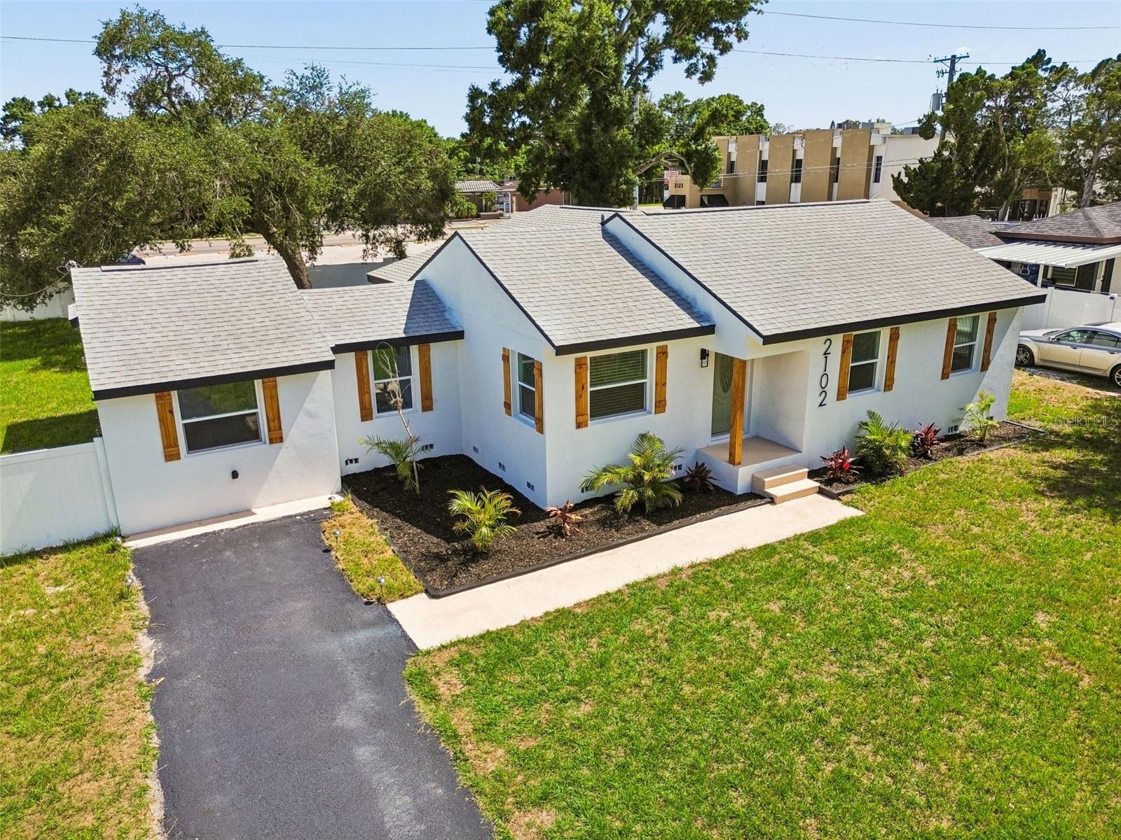 WELLSWOOD ESTATES UNIT 3 - Residential