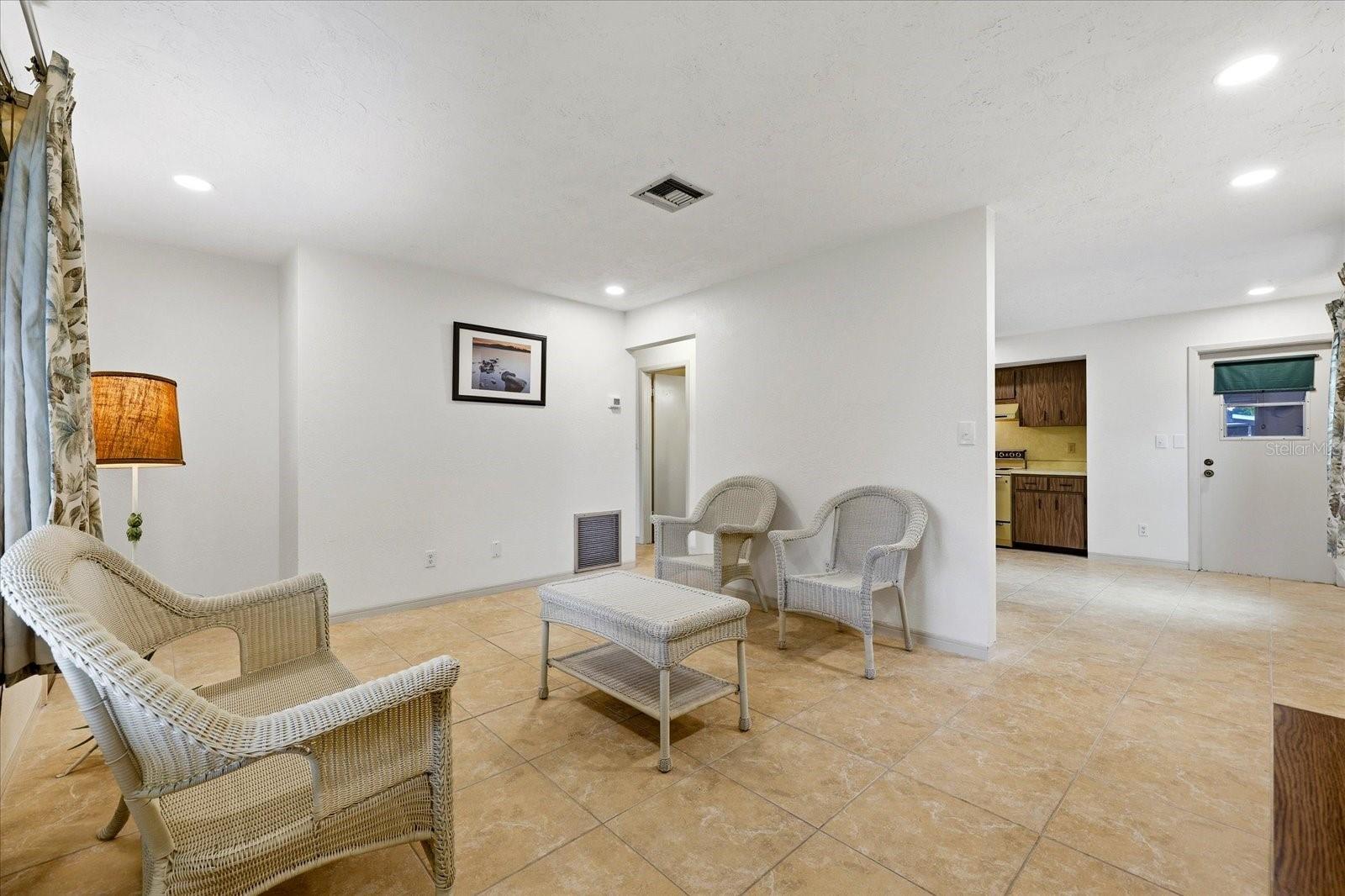 CENTRAL AVE HOMES 1ST ADD - Residential