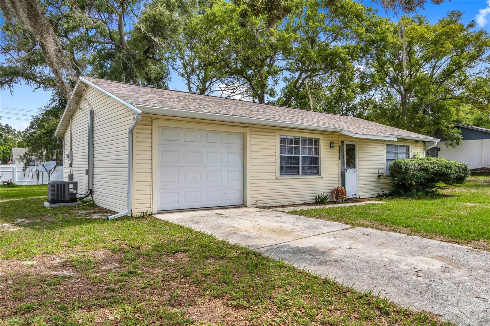SPRING HILL - Residential