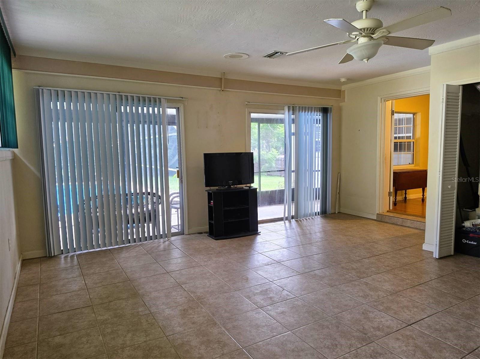 SPRING GARDEN HILLS UNIT 01 - Residential