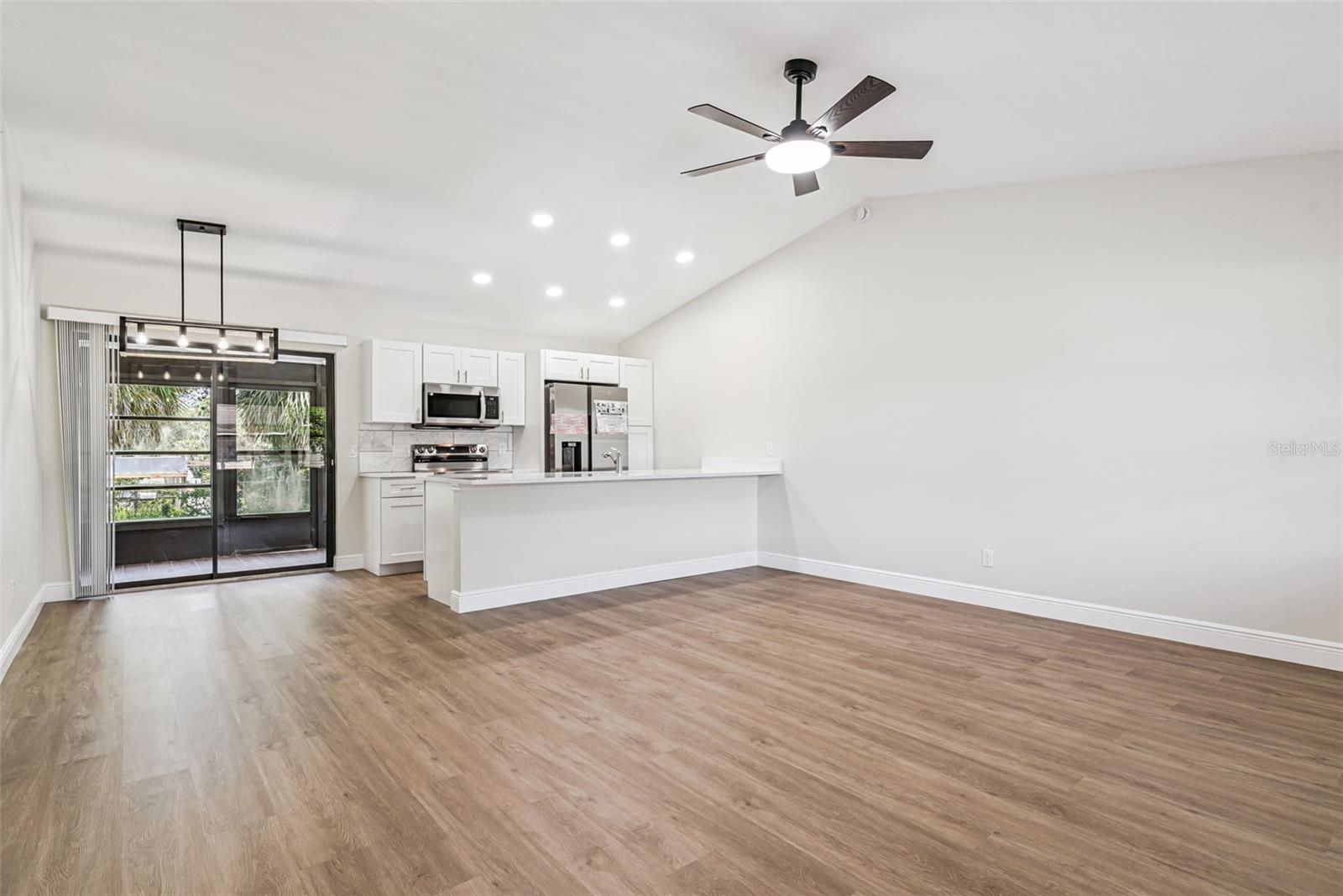 SUMMIT CHASE VILLAS PH 01 - Residential