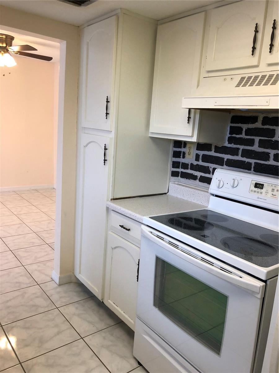 LEMON TREE CONDO SEC 01 - Residential