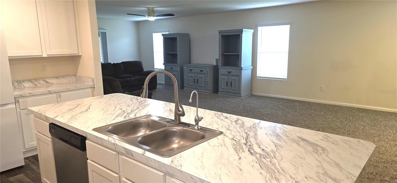 GRAND RESERVE AND GOLF CLUB - Residential Lease