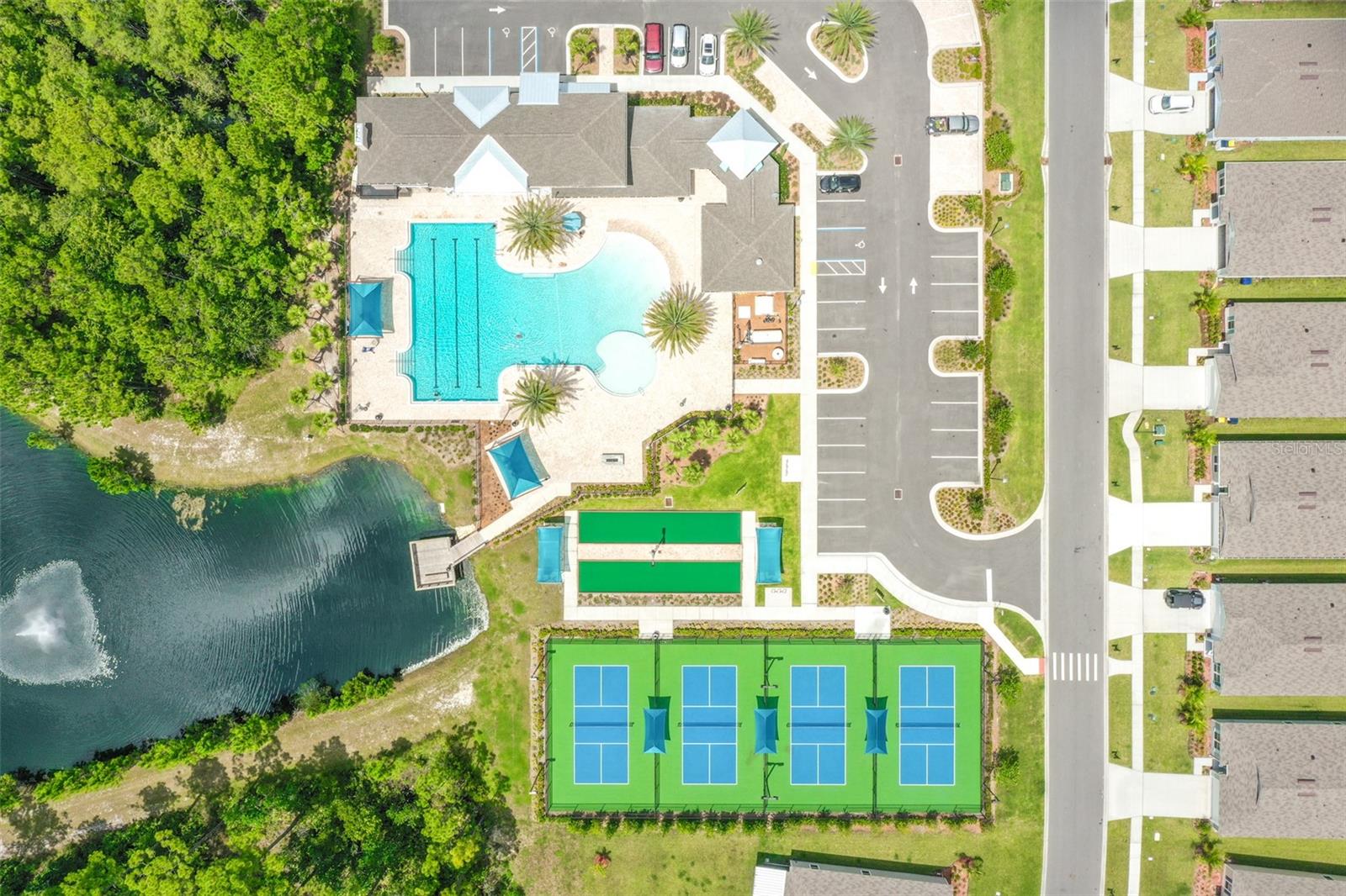 GRAND RESERVE AND GOLF CLUB - Residential Lease