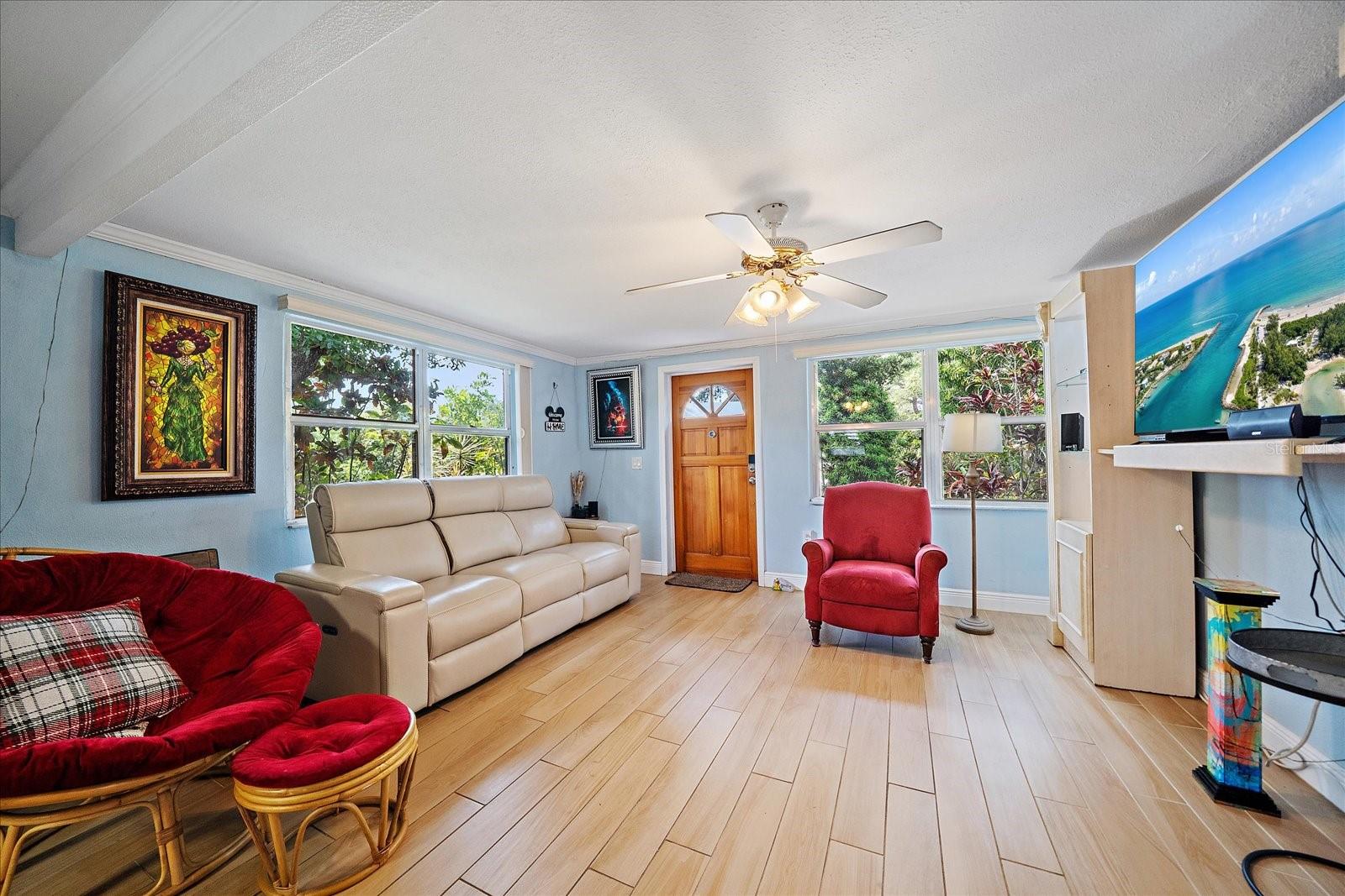 HOLIDAY HEIGHTS - Residential