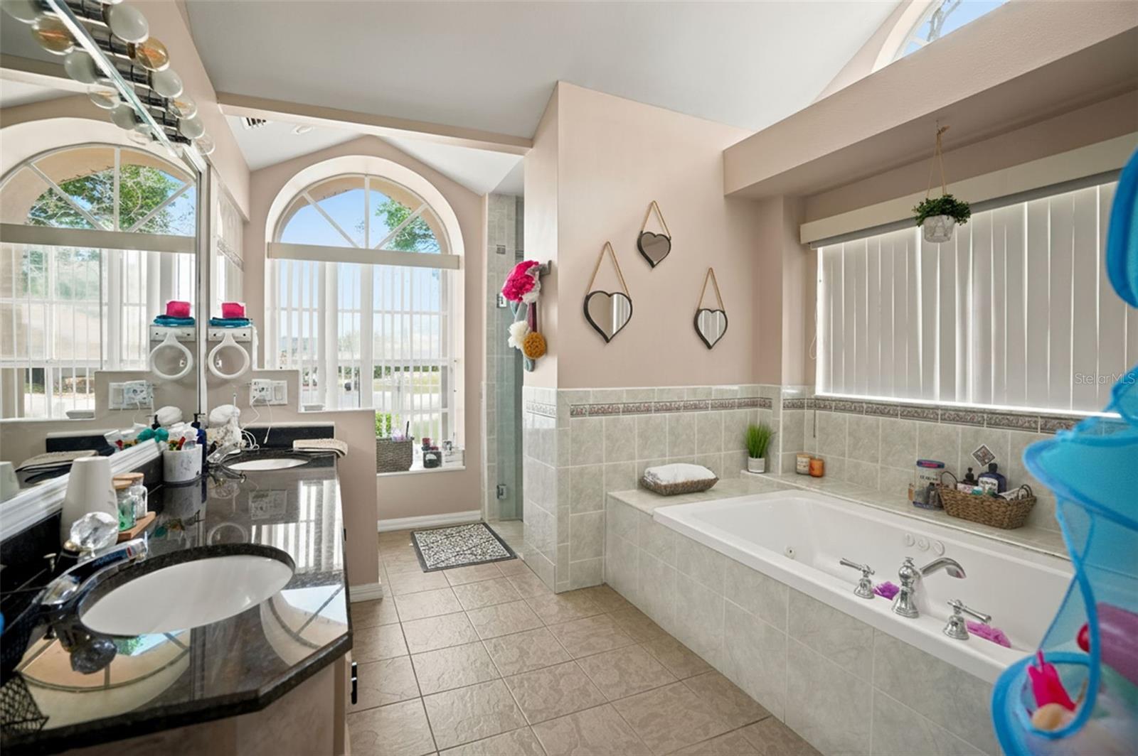 SEVEN HILLS - Residential
