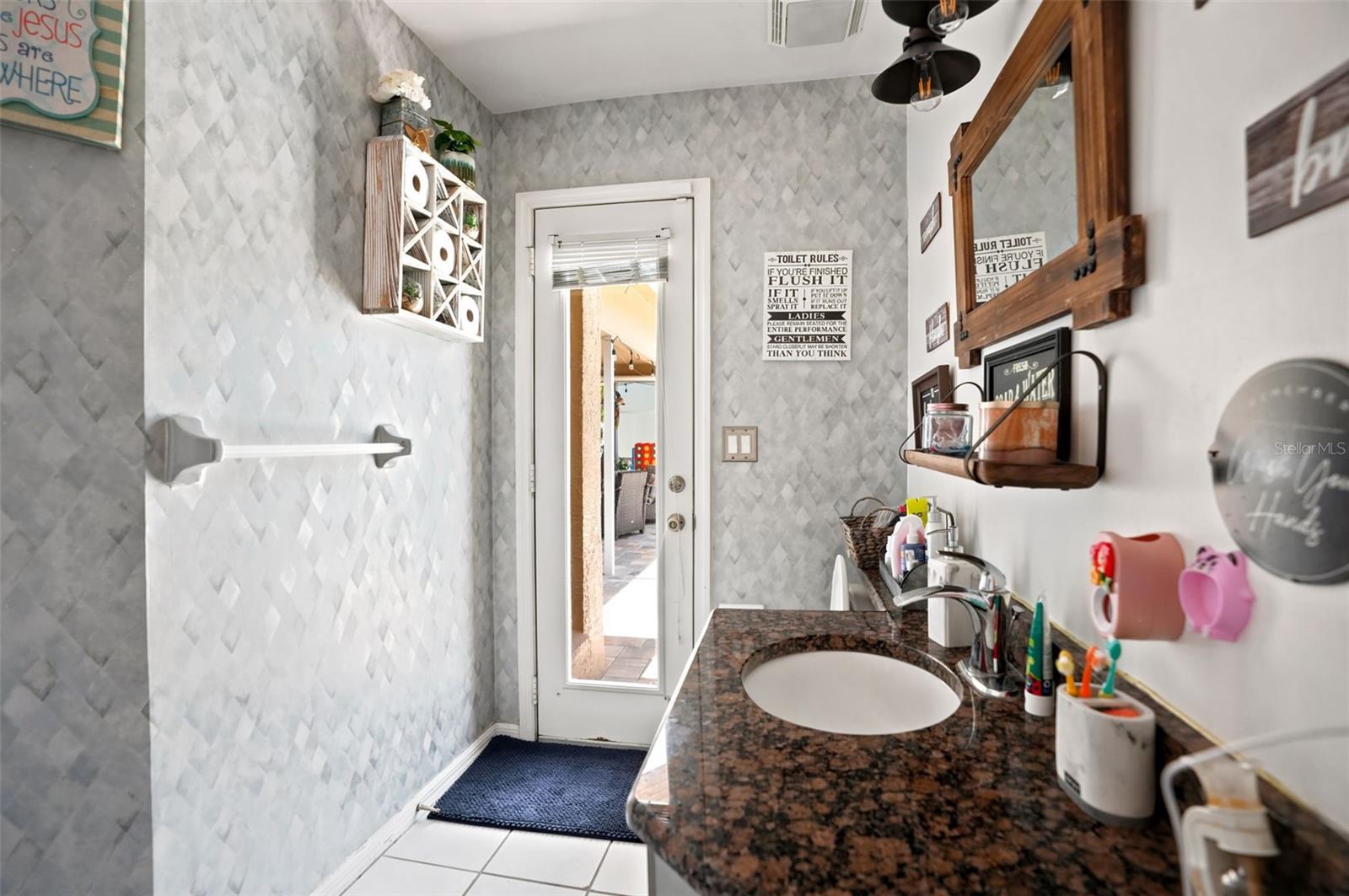 SEVEN HILLS - Residential