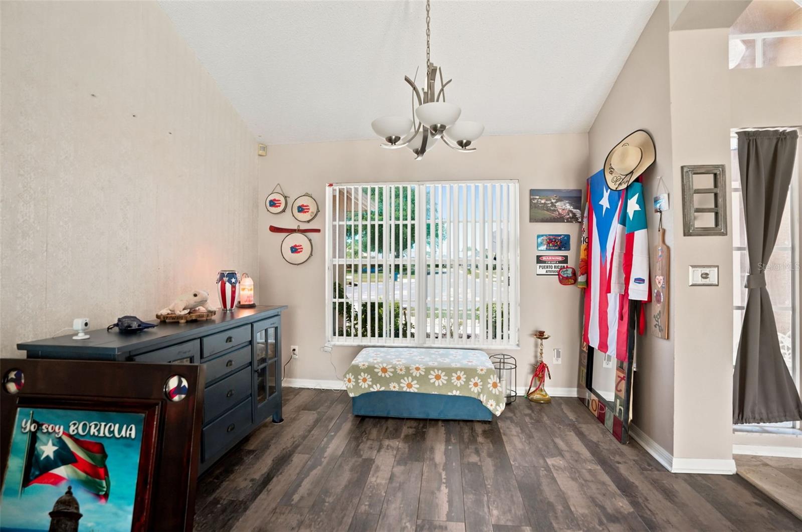 SEVEN HILLS - Residential