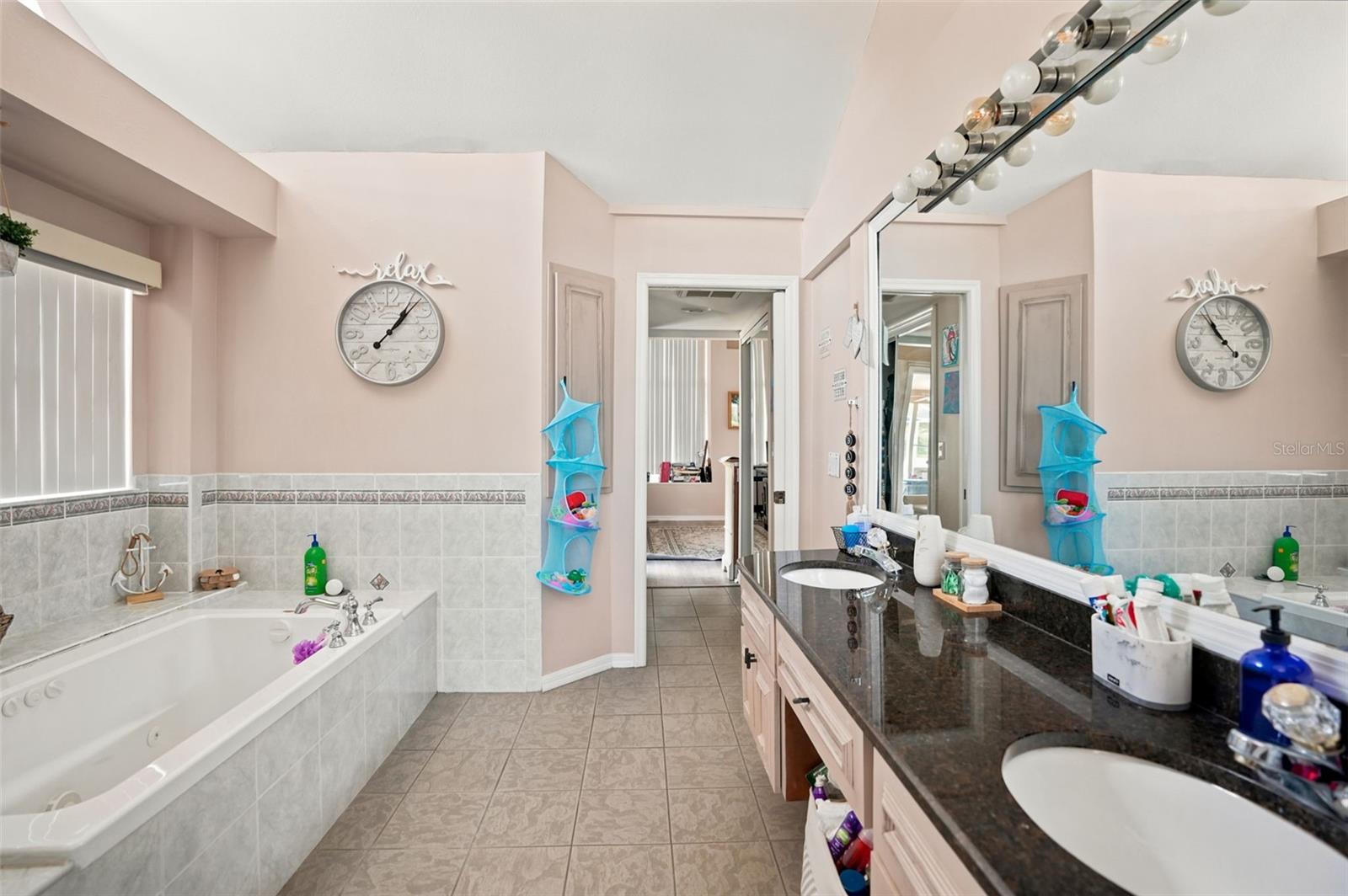SEVEN HILLS - Residential