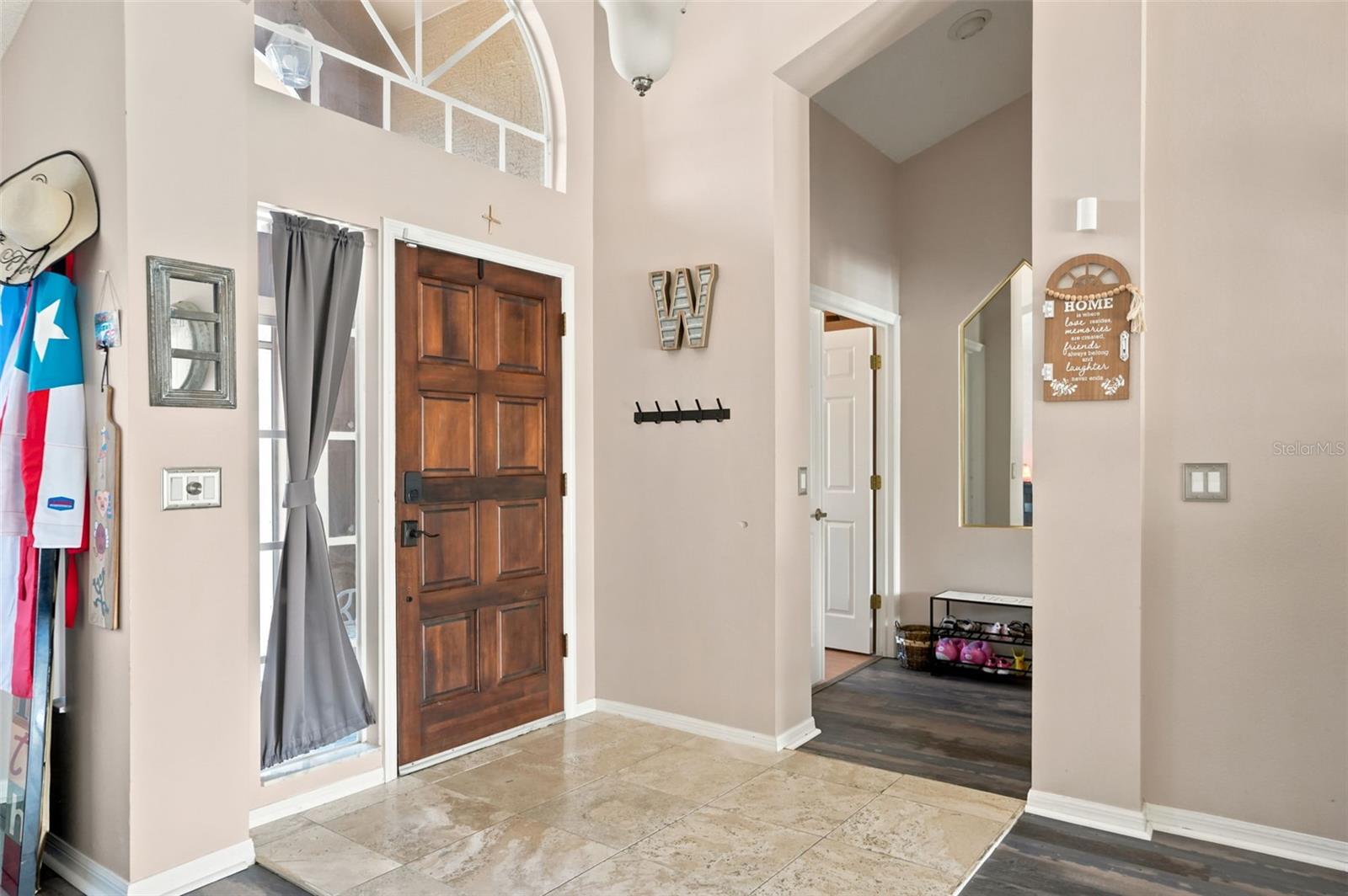 SEVEN HILLS - Residential