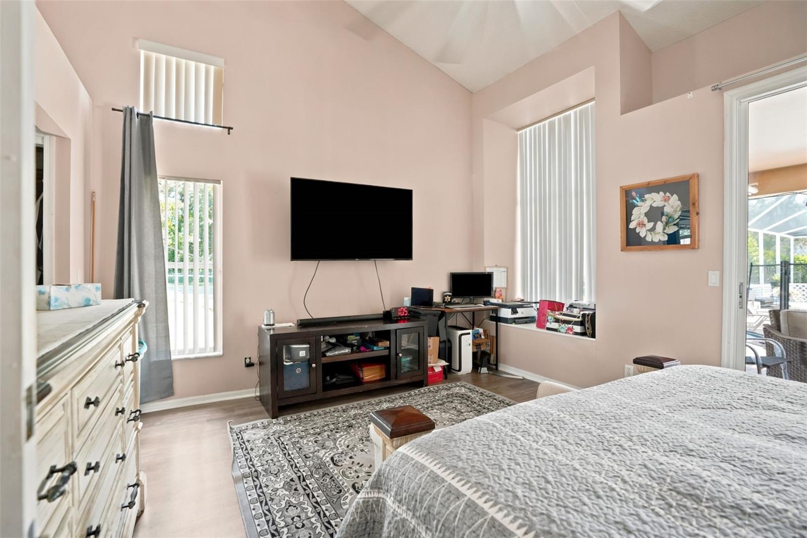 SEVEN HILLS - Residential