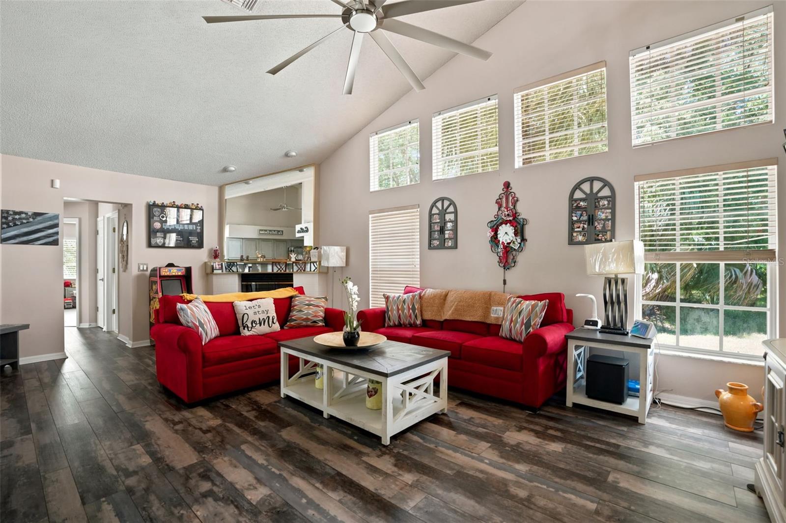 SEVEN HILLS - Residential