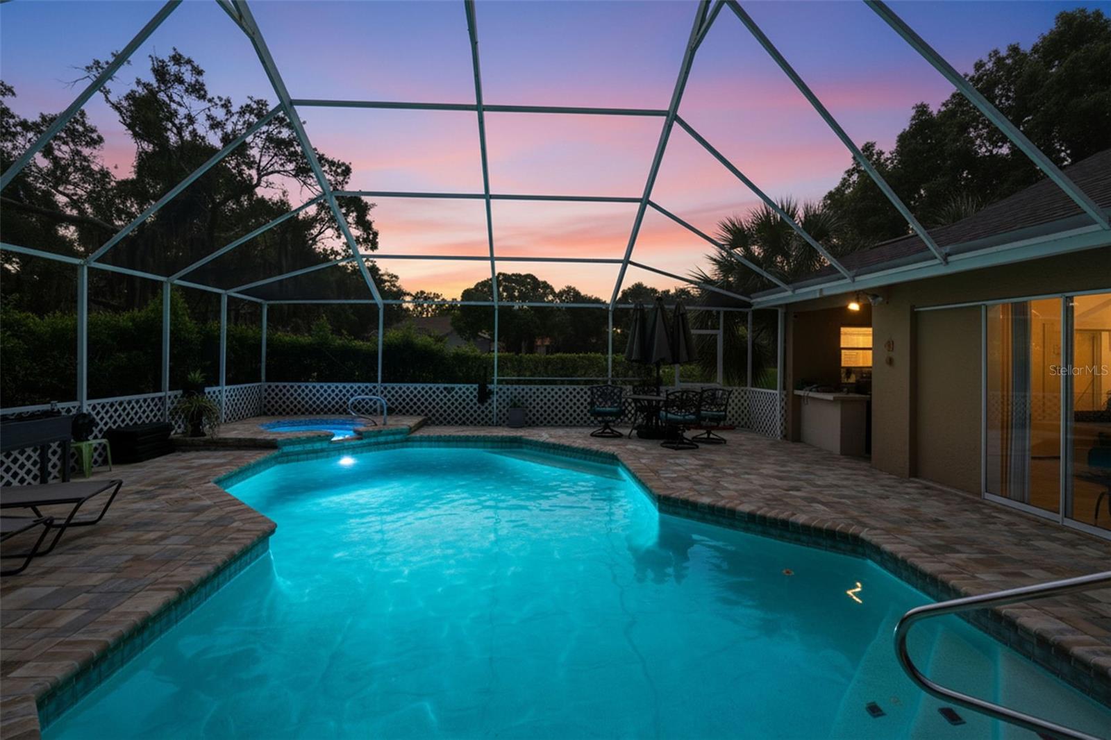 SEVEN HILLS - Residential