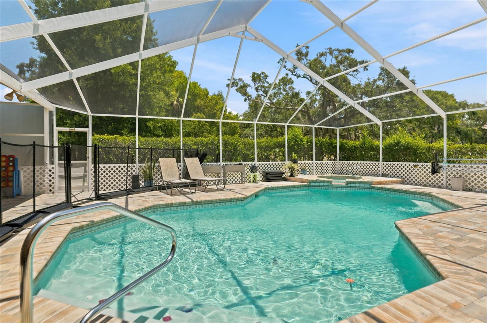 SEVEN HILLS - Residential