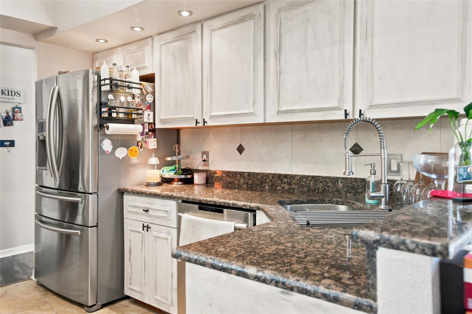 SEVEN HILLS - Residential