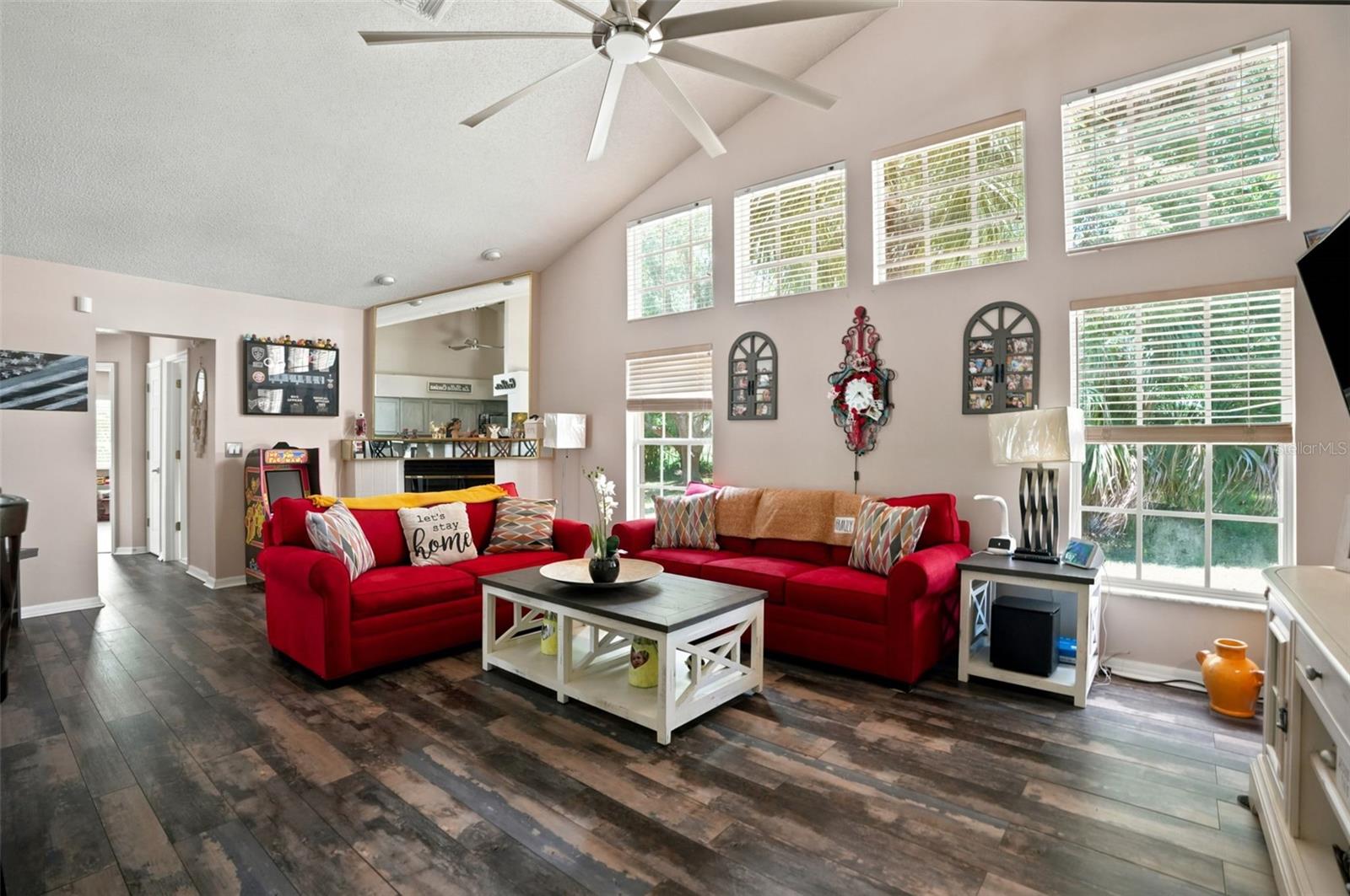 SEVEN HILLS - Residential