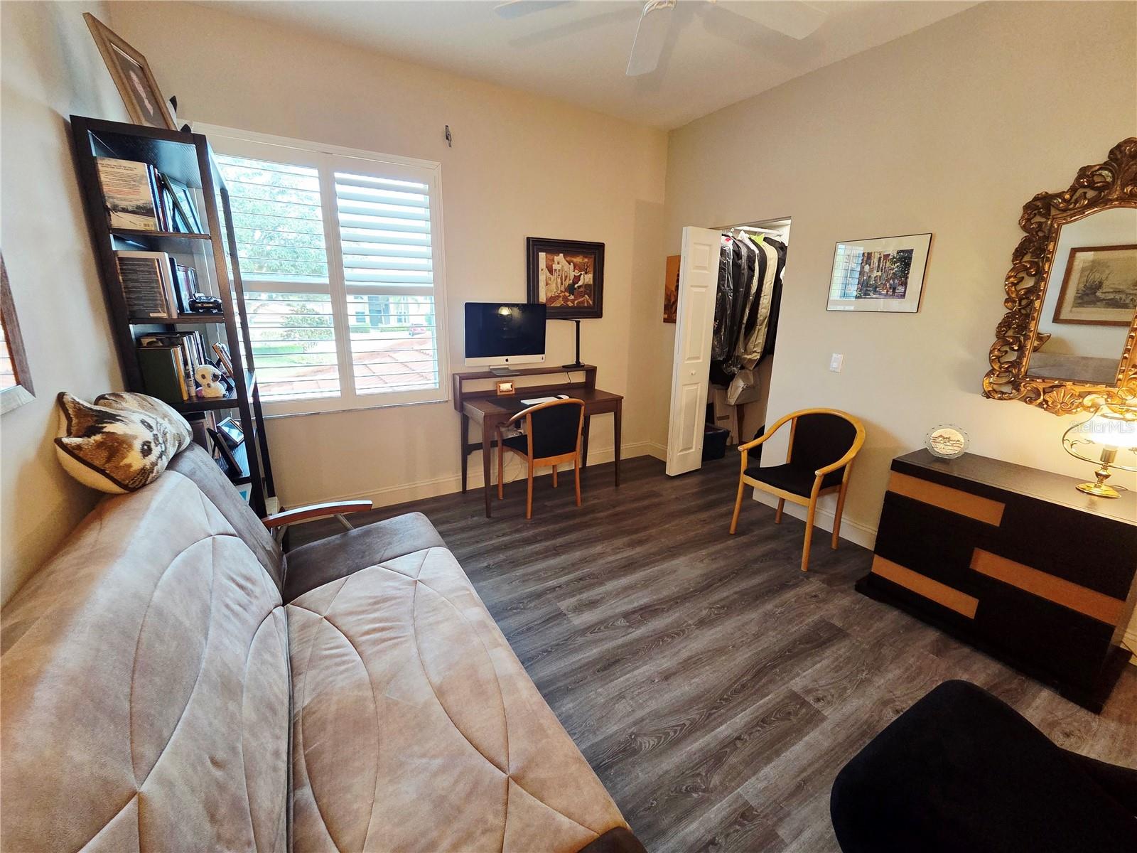 HUNTINGTON LAKES FIVE - Residential