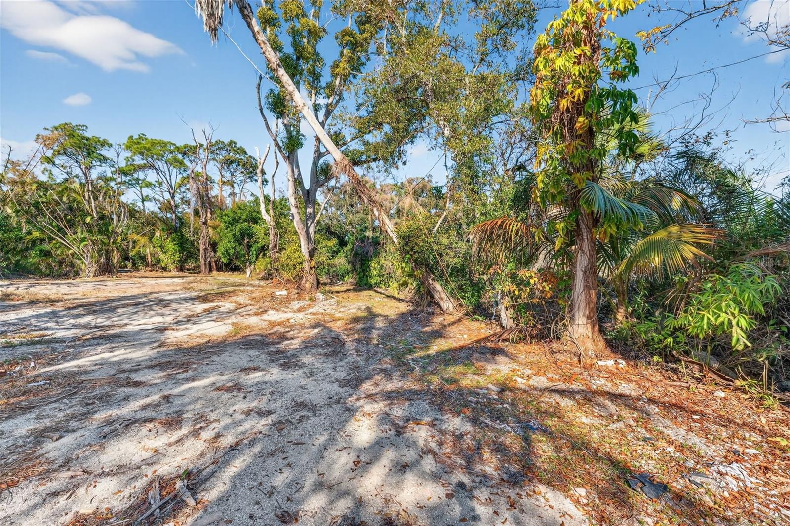 SARABAY ACRES - Land