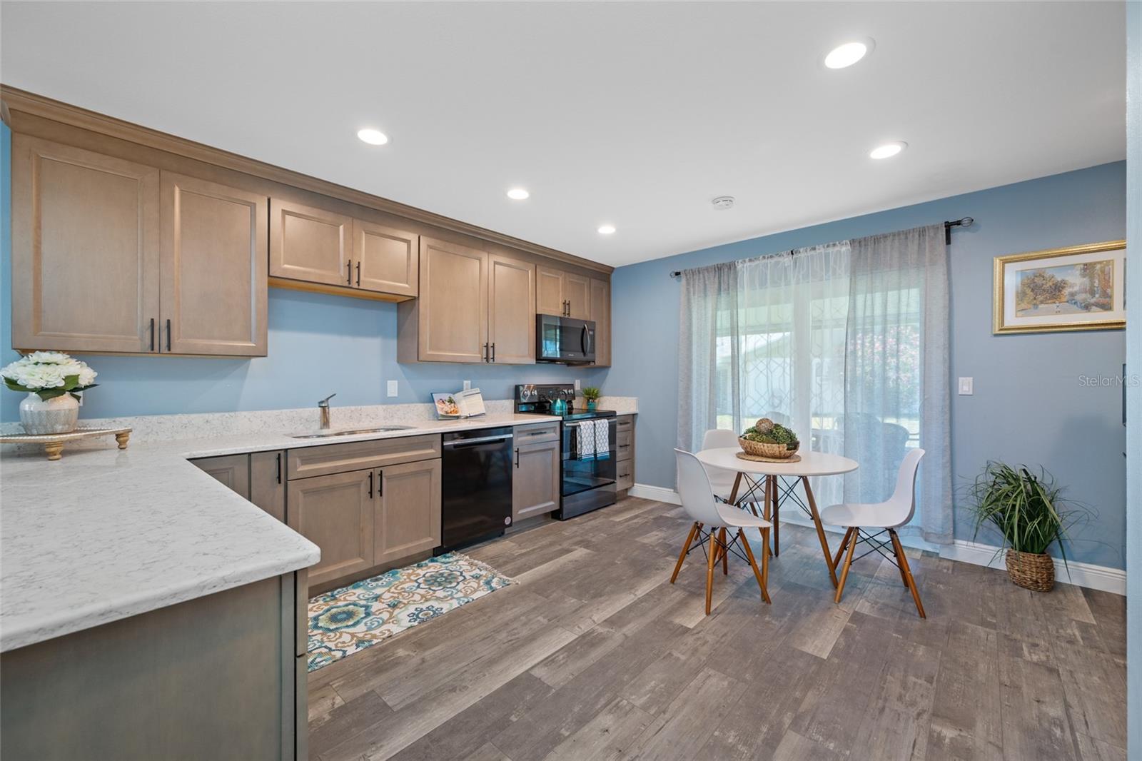 ST GEORGE A CONDO - Residential