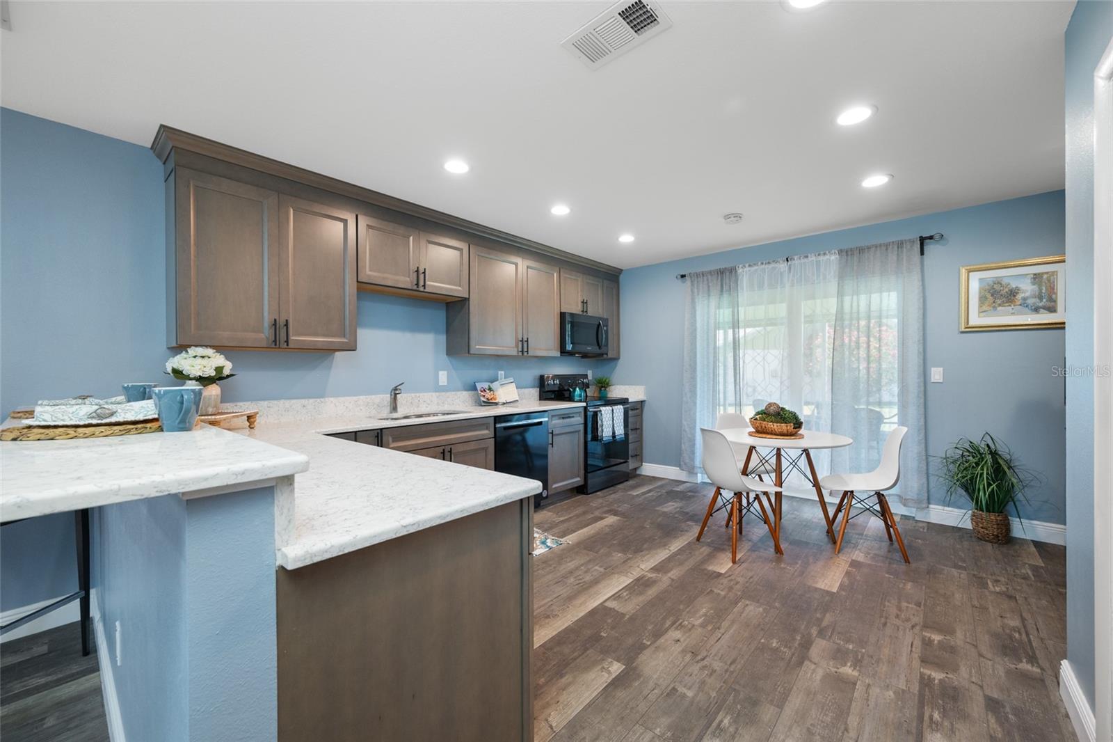 ST GEORGE A CONDO - Residential