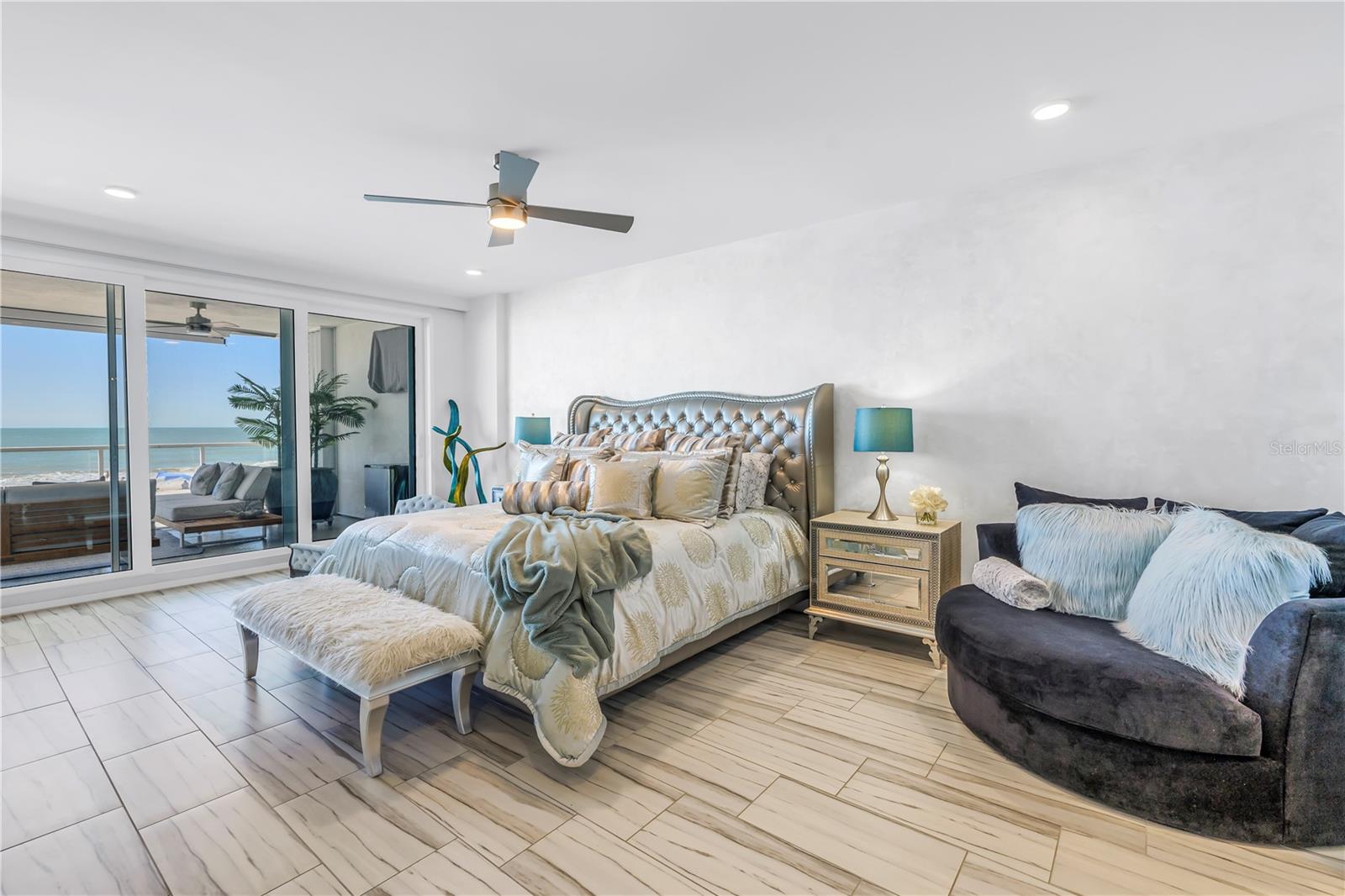 ONELLA CONDO - Residential
